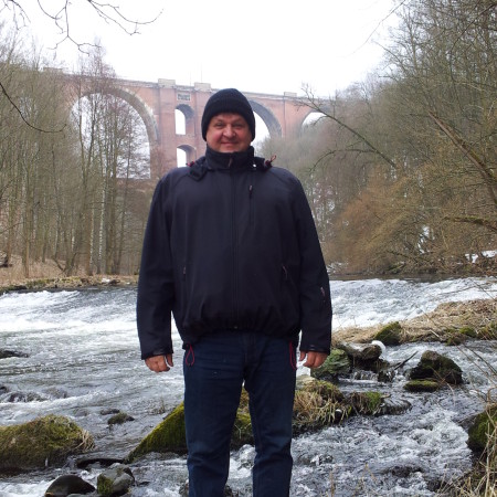 Im Elstertal mit der Elstertalbrücke ...