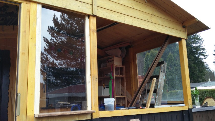 Ausbaustufe Fenster an der Hütte