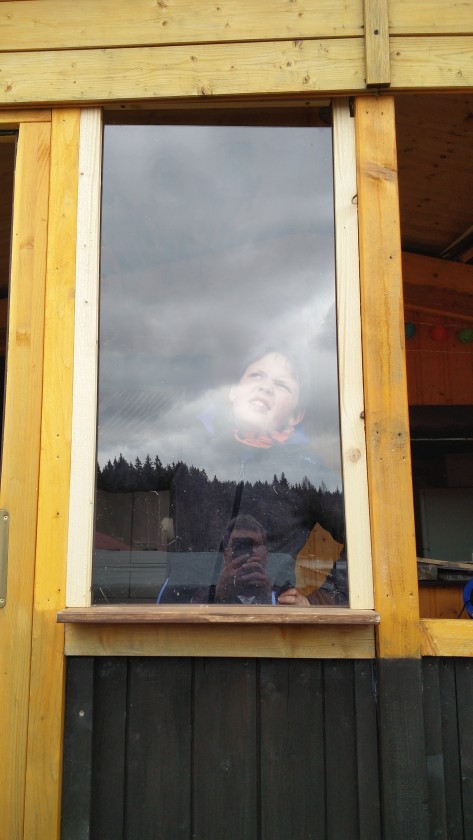 Ausbaustufe Fenster an der Hütte