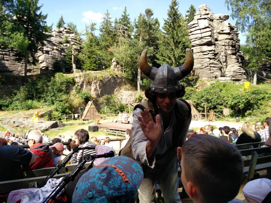 Wickie auf den Greifensteinen im Erzgebirge